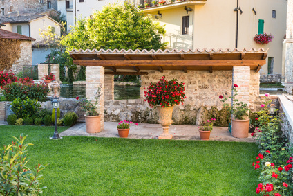Sitzplatz im Garten nach Italienischer Gartengestaltung