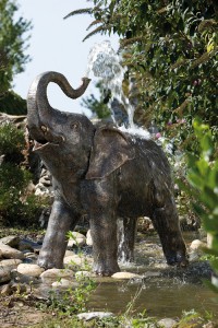 888145_Slink_Baby-Elefant_Bronze-Wasserspiel