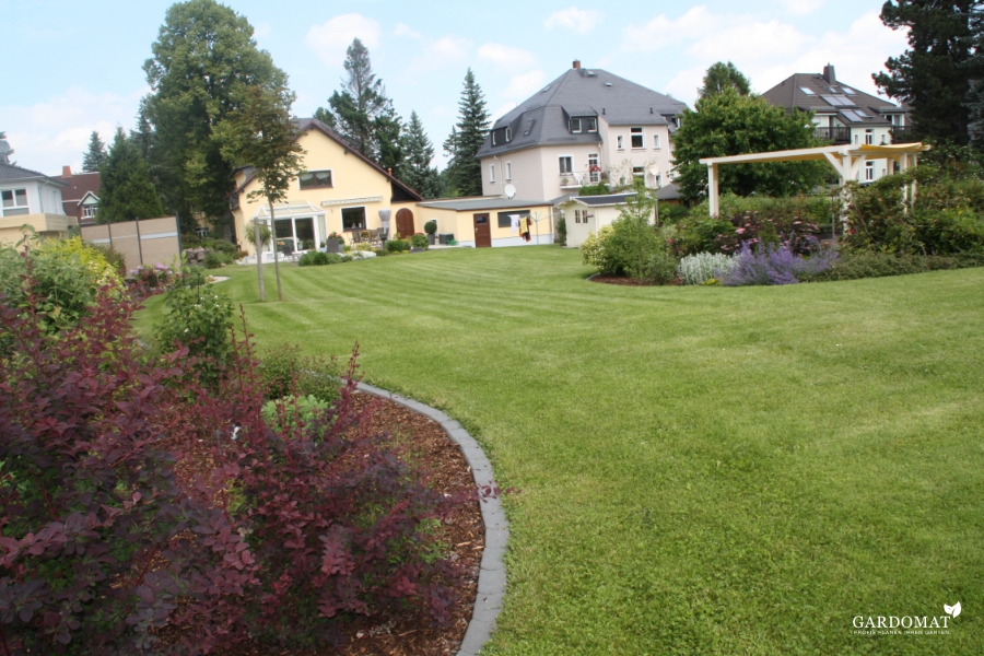 Großer natürlicher klassischer Garten Großer natürlicher klassischer Garten