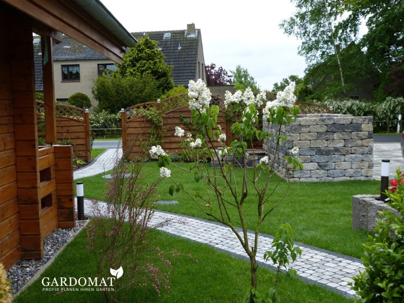 Garten im rustikal-natürlichen Stil