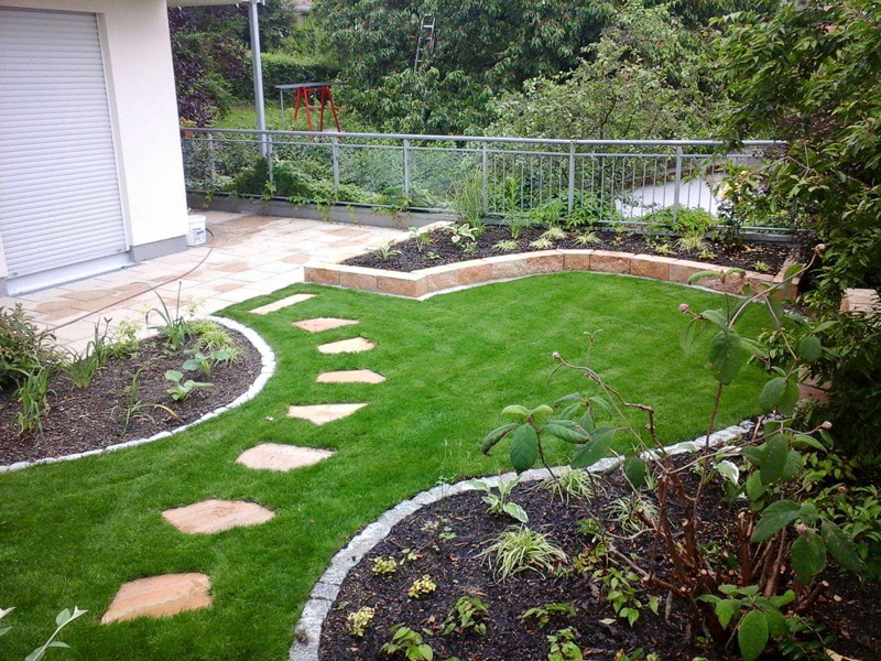Kleiner Garten mit mediterranem Flair Kleiner Garten mit mediterranem Flair